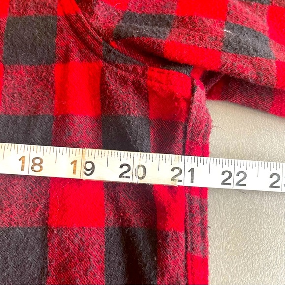 L.L. Bean Men’s Red & Black Plaid Flannel Shirt – Size Medium - Picture 9 of 10